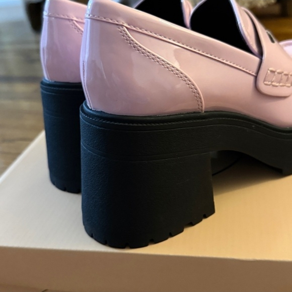 Soda Lug Platform Chunky Pink Loafers Size Size 7 NEW - Picture 2 of 14